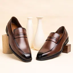 LOUIS STITCH Men Leatherette Dual Tone Finish Moccasin Shoes-picture-23
