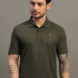 RENUOVO Men Solid Polo Collar T-shirt-image-54