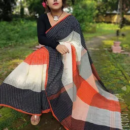 Ruuprekha Checked Pure Cotton Khadi Saree-picture-52