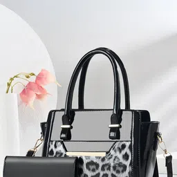 StyleCast Structured Handheld Bag-picture-12