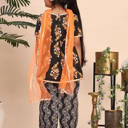 Cutiekins Girls Floral Printed V-Neck Gotta Patti A-Line Kurta With Palazzo & Dupatta image 4