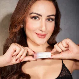 LUXEBOON Tempting Non Transfer Matte Lipstick - 7 ml - Cinnamon image 2