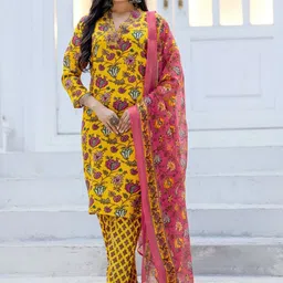 HERE&NOW Women Yellow Printed Viscose Rayon Kurta Sets-picture-15