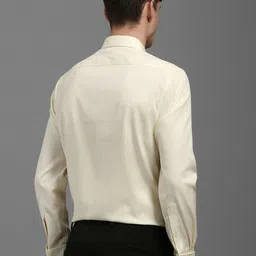 Louis Philippe Men Classic Fit Spread Collar Solid Cotton Formal Shirt image 3