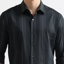 Arrow New York Men Slim Fit Vertical Striped Spread Collar Casual Shirt image 5