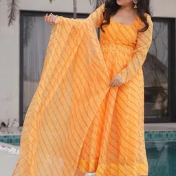 N.B.F Fashion Women Printed Panelled Kurta with Trousers & With Dupatta image 4