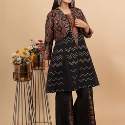 KIDAR Floral Woven Design Round Neck Kurti With Jacket & Trousers image 5
