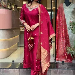 SheChoiceFAB Women Ethnic Motifs Embroidered Regular Thread Work Kurta with Trousers & With Dupatta image 4