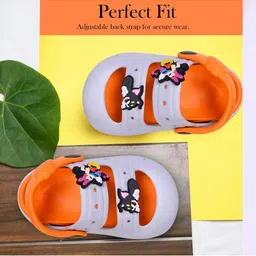 YK Boys Printed Clogs image 4
