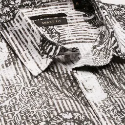 SHOWOFFFF Men Smart Slim Fit Printed Casual Shirt image 4