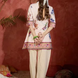 Indo Era Women Floral Printed Regular Thread Work Pure Cotton Kurta with Trousers image 5