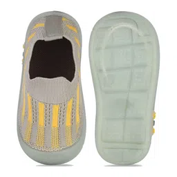 DRACKFOOT Boys Striped Slip-On Sneakers image 3