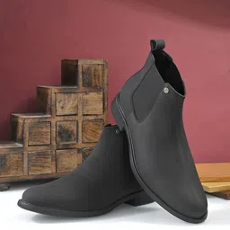 El Paso Men Block-Heeded Chelsea Boots-image-95