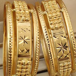 CARAPACE Set Of 2 Gold-Plated Textured Bangles image 4
