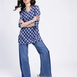 Anouk Rustic Indie Floral Printed V-Neck Kurti image 4