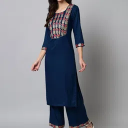 Tulsattva Women Floral Embroidered Regular Thread Work Kurta with Palazzos image 3