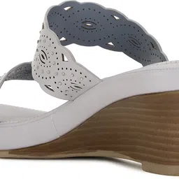bata Women Wedges Sandal image 3