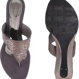 mochi Women Wedges Sandal image 4