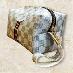 karni cosmos Girls Grey Pouch-picture-45