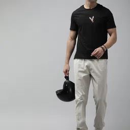 roadster Men Regular Fit Grey Pure Cotton Trousers image 4