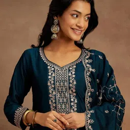 nari dream Women Silk Blend Kurta Pant Dupatta Set image 4