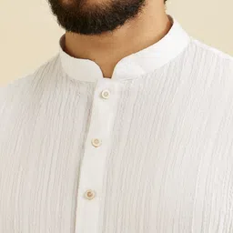 manyavar Men Self Design Cotton Blend Straight Kurta image 2