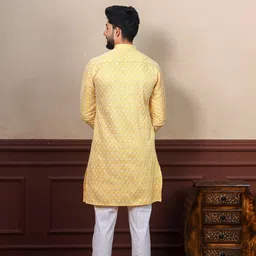 koshin Men Embroidered Khadi Silk Straight Kurta image 3