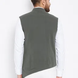 hypernation Solid Men Waistcoat image 3