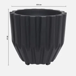 nora Sirius Star Black Polyethylene Floor Planter image 2