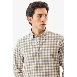 snitch Men Slim Fit Checkered Button Down Collar Casual Shirt image 3