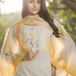 byaara Pack of 3 Women Embroidered, Printed, Solid Chiffon Straight Kurta With Attached Dupatta image 4