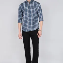 integriti Men Straight Fit Mid Rise Black Jeans image 2