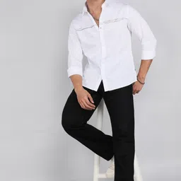 spykar Men Regular Fit Solid Casual Shirt image 2