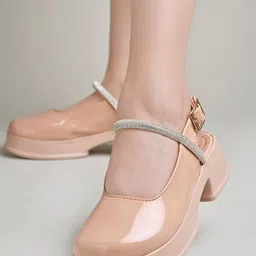 shoetopia Women Flats Sandal image 2