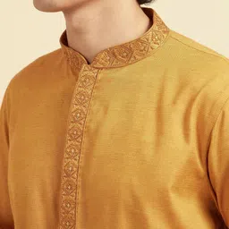 diwas by manyavar Men Solid Viscose Rayon Straight Kurta image 2