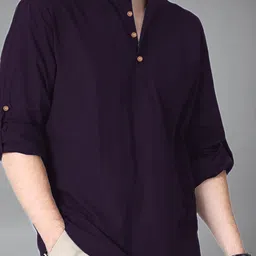 vashuqi Men Solid Cotton Blend Straight Kurta-picture-26