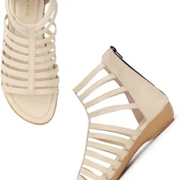 trase Women Flats Sandal image 3