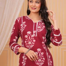 dy fab Women Printed Viscose Rayon Straight Kurta image 5