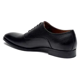 LOUIS STITCH Men Textured Genuine Leather Formal Oxfords image 5