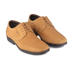 Red Chief Men Tan Textured Leather Sneakers-image-48