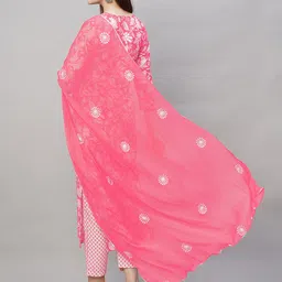 gosriki Women Cotton Blend Kurta Pant Dupatta Set image 2