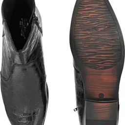 roadster Men's Stylish Black Croc-Embossed Chelsea Boots | Slip-On & Comfortable Boots For Men image 3