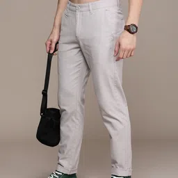 roadster Men Regular Fit Grey Cotton Blend Trousers-picture-28