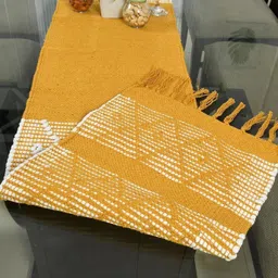 gleam Yellow 182.88 cm Table Runner image 4