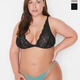 Trendyol Pack of 3 Mid Rise Thongs Briefs-picture-24
