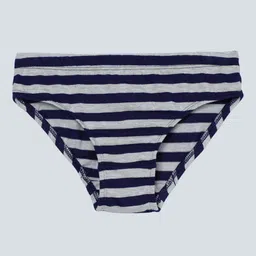 Charm n Cherish Boys Pack Of 3 Printed Pure Cotton Basic Briefs REBWBRI48 image 3