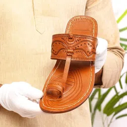 kolhapuri Men Sandal image 3