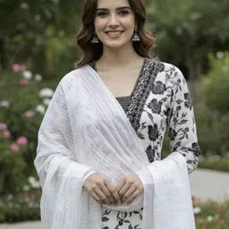 fabricfetch Tina Printed, Embroidered, Embroidered Kurta, Trouser/Pant & Dupatta Set image 4