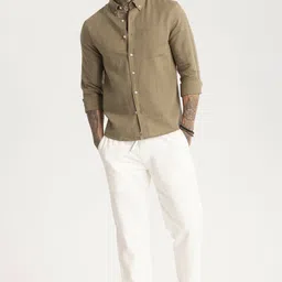 snitch Men Slim Fit Solid Button Down Collar Casual Shirt image 4