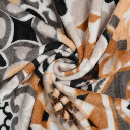 schp Woolen, Velvet Single Flat 240 TC Printed Bedsheet image 3